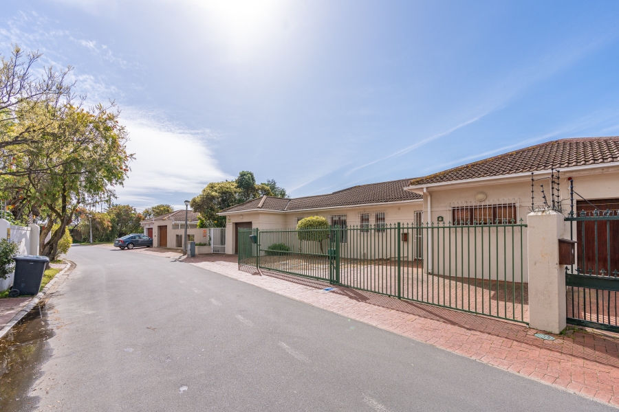 4 Bedroom Property for Sale in Pinelands Western Cape